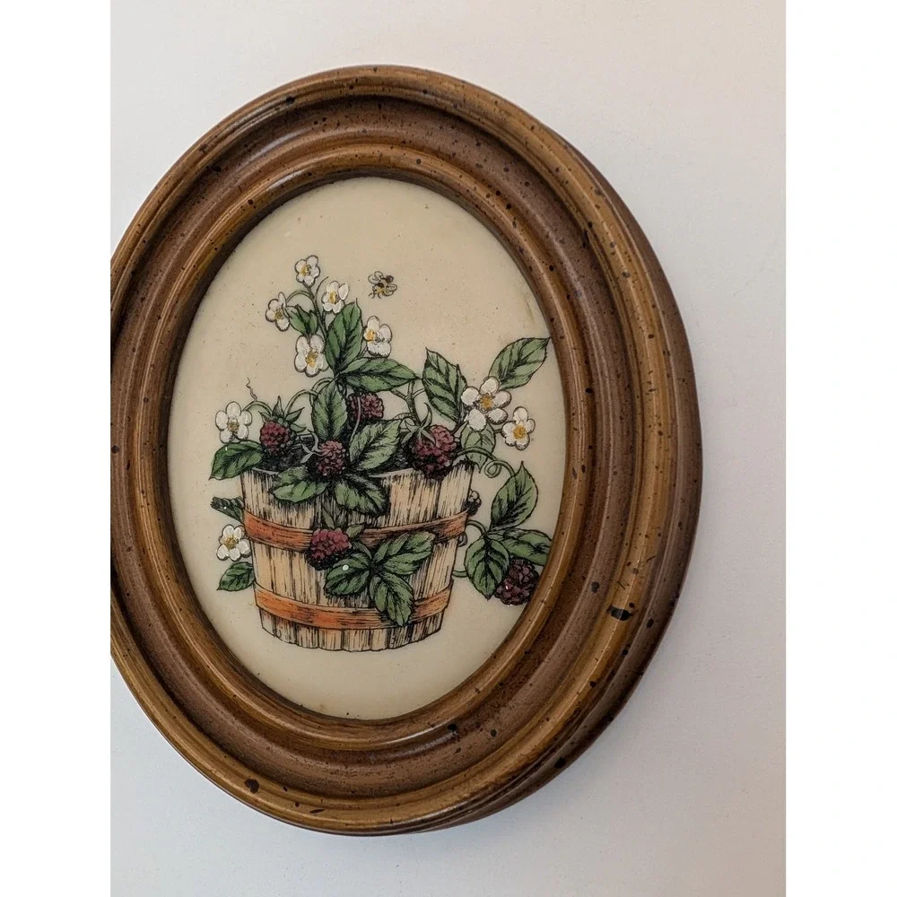 Marvetti Cultured Ivory Hand Painted Engraving Blackberry Botanical Oval Frame